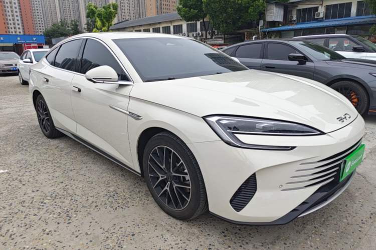 Used BYD Seal 07 DM-i 2025 DM-i 1.5L 125km Elite Model Front Right 45 Deg