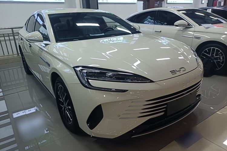 Used BYD Seal 07 DM-i 2025 DM-i 1.5L 70km Elite Model Front Right 45 Deg