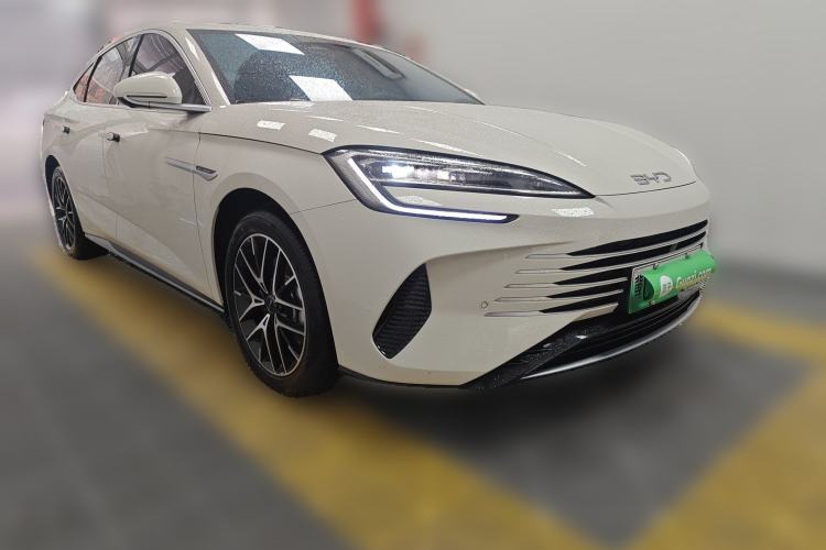 Used BYD Seal 07 DM-i 2025 DM-i 1.5L 125km Prestige Model Front Right 45 Deg
