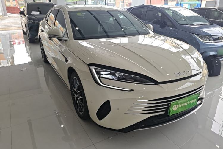 Used BYD Seal 07 DM-i 2025 DM-i 1.5L 125km Prestige Model Front Right 45 Deg