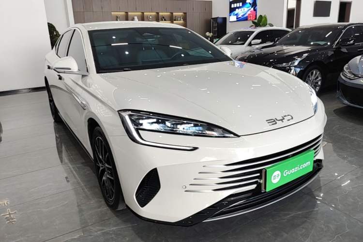Used BYD Seal 07 DM-i 2025 DM-i 1.5L 125km Elite Model Front Right 45 Deg