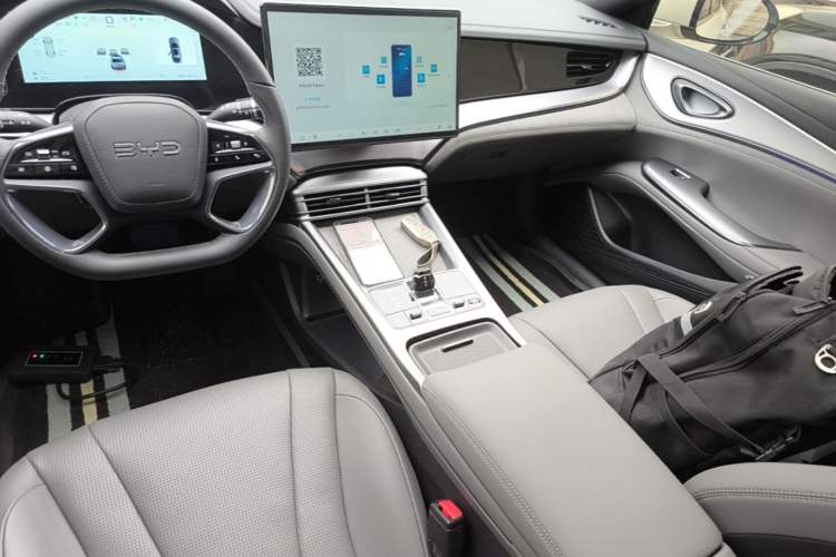 Used BYD Seal 07 DM-i 2025 DM-i 1.5L 125km Luxury Model Gear Lever