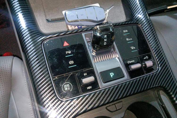 Used BYD Seal 07 DM-i 2025 Intelligent Driving Version DM-i 1.5L 125 km Prestige Edition Gear Lever