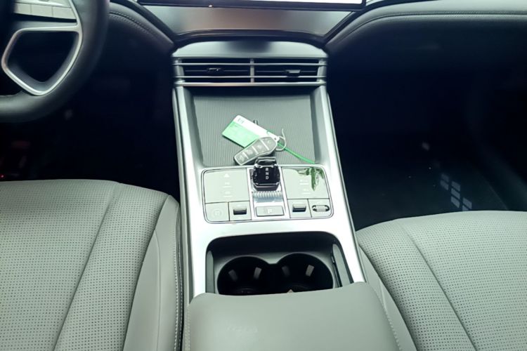 Used BYD Seal 07 DM-i 2025 Intelligent Driving Version DM-i 1.5L 125km Elite Edition Gear Lever