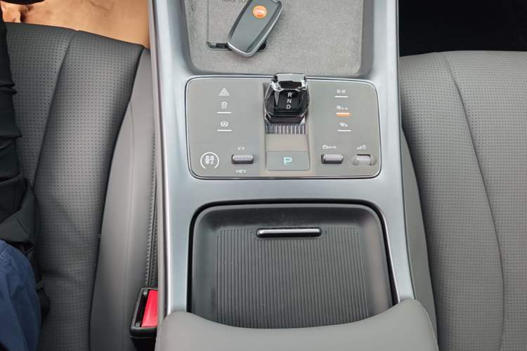 Used BYD Seal 07 DM-i 2025 Intelligent Driving Version DM-i 1.5L 125 km Luxury Edition Gear Lever