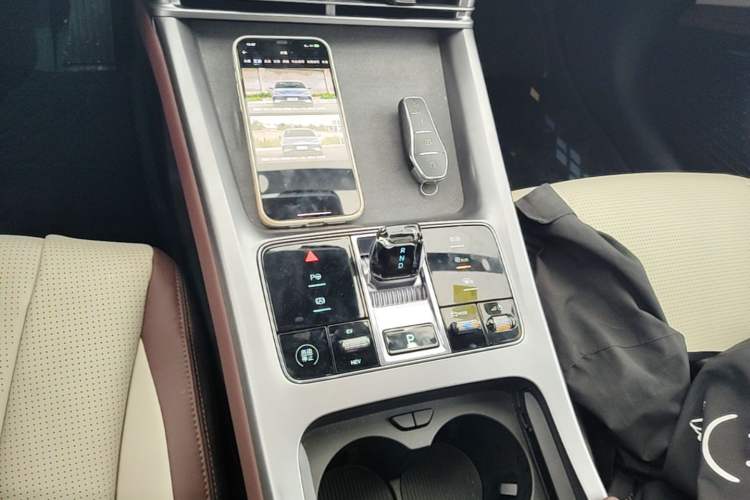 Used BYD Seal 07 DM-i 2025 Intelligent Driving Version DM-i 1.5L 125 km Prestige Edition Gear Lever
