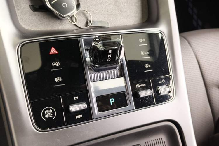 Used BYD Seal 07 DM-i 2025 DM-i 1.5L 125km Prestige Model Gear Lever