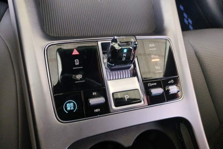 Used BYD Seal 07 DM-i 2025 DM-i 1.5L 70km Elite Model Gear Lever