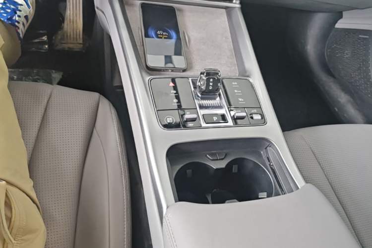 Used BYD Seal 07 DM-i 2025 DM-i 1.5L 125km Prestige Model Gear Lever