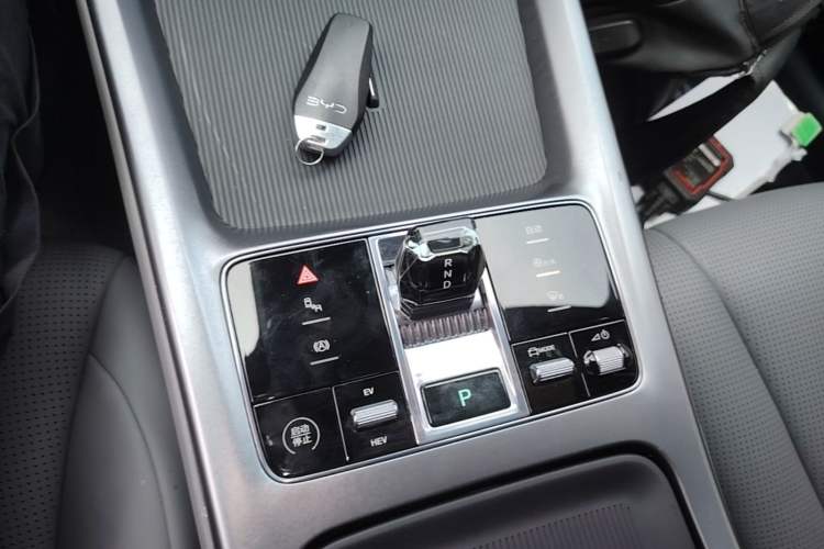 Used BYD Seal 07 DM-i 2025 DM-i 1.5L 125km Elite Model Gear Lever