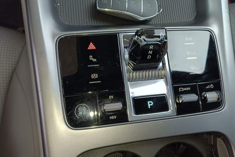 Used BYD Seal 07 DM-i 2025 DM-i 1.5L 125km Elite Model Gear Lever