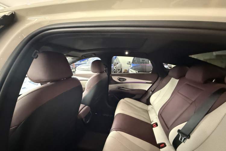 Used BYD Seal 07 DM-i 2025 Intelligent Driving Version DM-i 1.5L 125 km Prestige Edition Interior 7