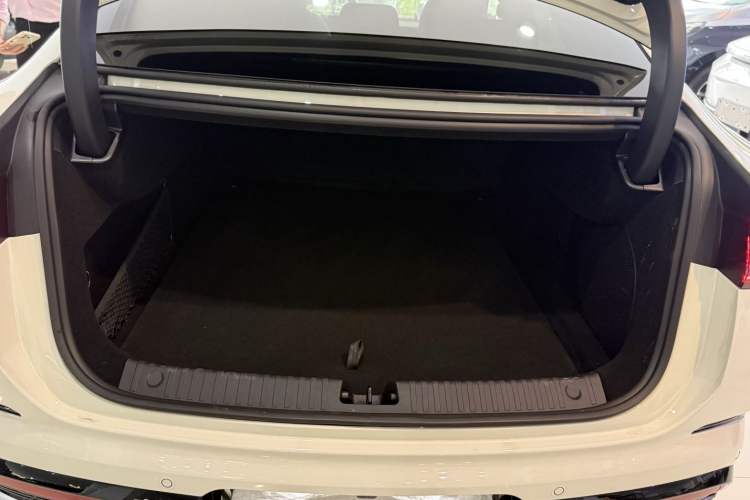Used BYD Seal 07 DM-i 2025 Intelligent Driving Version DM-i 1.5L 125 km Prestige Edition Interior 9