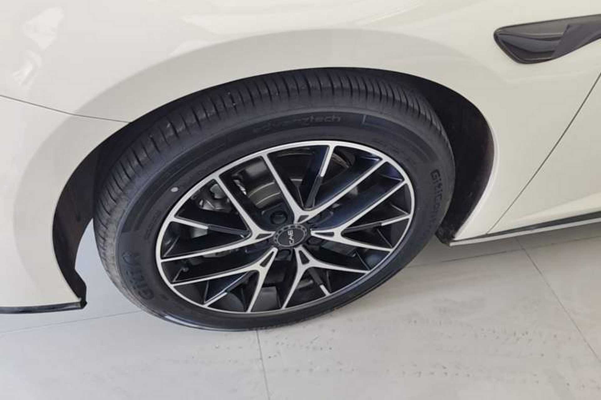 Used BYD Seal 07 DM-i 2025 Intelligent Driving Version DM-i 1.5L 125 km Prestige Edition Left Front Wheel Hub