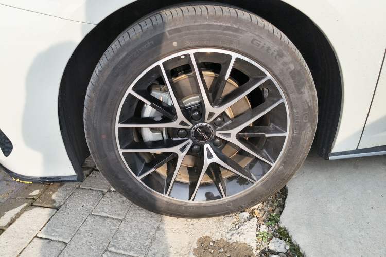 Used BYD Seal 07 DM-i 2025 DM-i 1.5L 125km Elite Model Left Front Wheel Hub