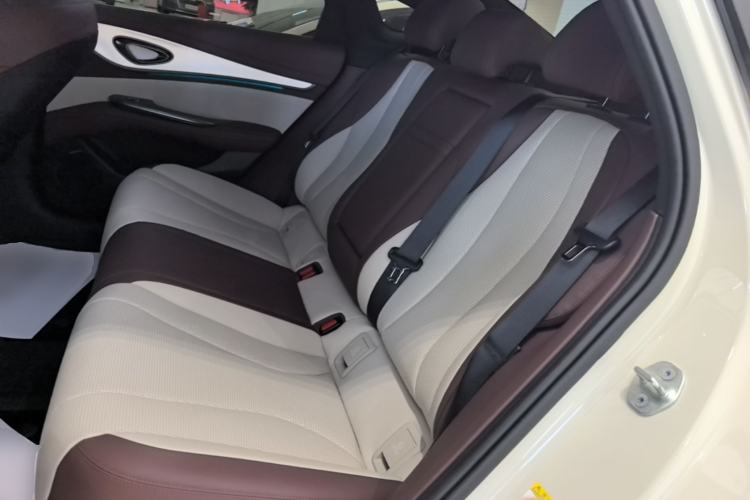 Used BYD Seal 07 DM-i 2025 Intelligent Driving Version DM-i 1.5L 125 km Prestige Edition Left Rear Seat