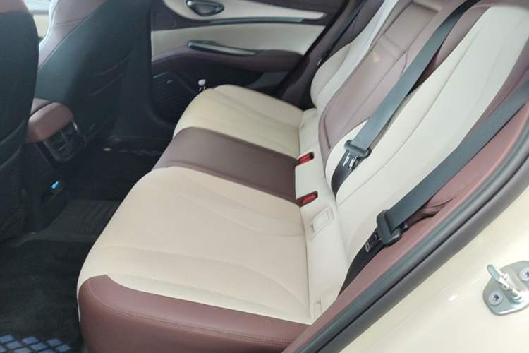Used BYD Seal 07 DM-i 2025 Intelligent Driving Version DM-i 1.5L 125 km Prestige Edition Left Rear Seat