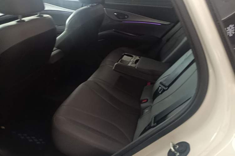 Used BYD Seal 07 DM-i 2025 Intelligent Driving Version DM-i 1.5L 125 km Luxury Edition Left Rear Seat