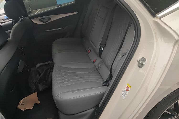 Used BYD Seal 07 DM-i 2025 Intelligent Driving Version DM-i 1.5T 125 km Range Flagship Edition Left Rear Seat