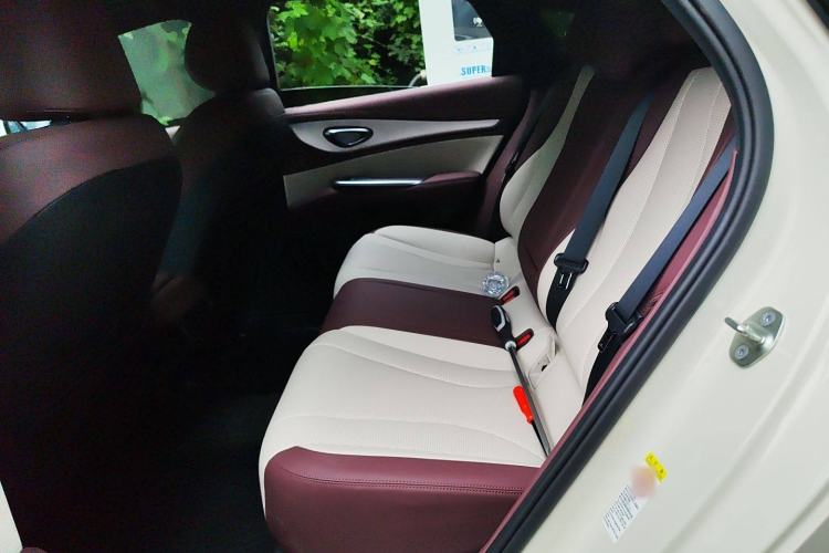Used BYD Seal 07 DM-i 2025 Intelligent Driving Version DM-i 1.5L 125 km Prestige Edition Left Rear Seat