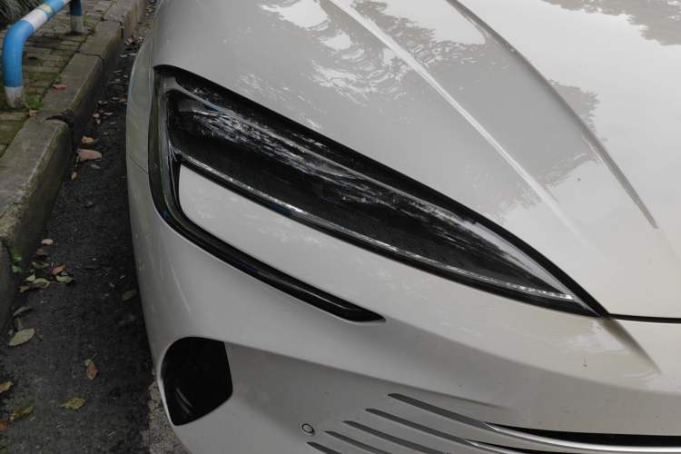 Used BYD Seal 07 DM-i 2025 DM-i 1.5L 125km Luxury Model Right Front Headlight