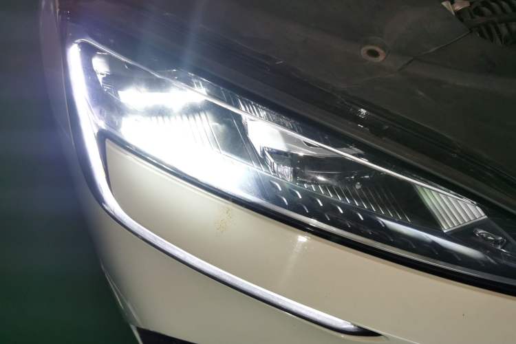 Used BYD Seal 07 DM-i 2025 DM-i 1.5L 125km Luxury Model Right Front Headlight