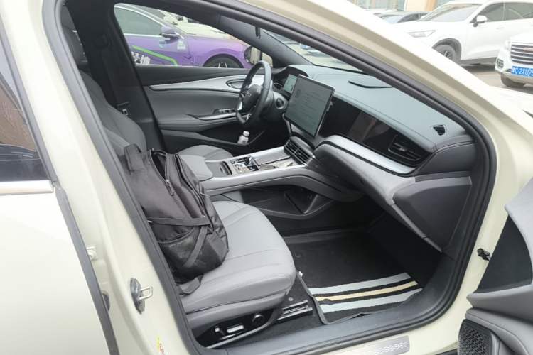 Used BYD Seal 07 DM-i 2025 DM-i 1.5L 125km Luxury Model Right Front Seat