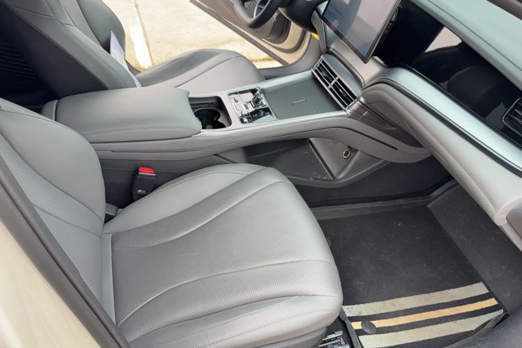 Used BYD Seal 07 DM-i 2025 DM-i 1.5L 70km Elite Model Right Front Seat