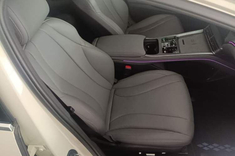Used BYD Seal 07 DM-i 2025 Intelligent Driving Version DM-i 1.5L 125 km Luxury Edition Right Front Seat