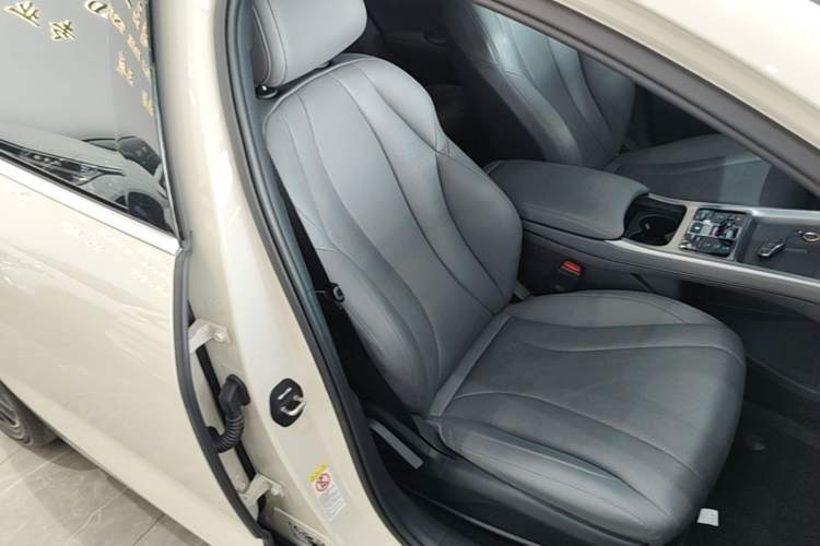 Used BYD Seal 07 DM-i 2025 DM-i 1.5L 125km Elite Model Right Front Seat