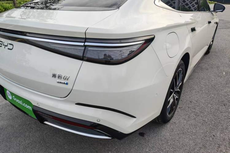 Used BYD Seal 07 DM-i 2025 Intelligent Driving Version DM-i 1.5L 125 km Luxury Edition Right Rear Taillight