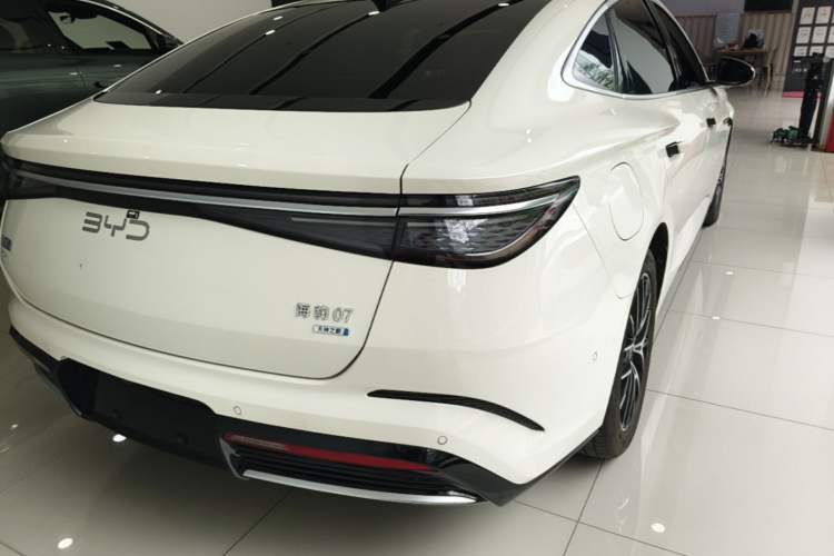 Used BYD Seal 07 DM-i 2025 DM-i 1.5L 125km Prestige Model Right Rear Taillight