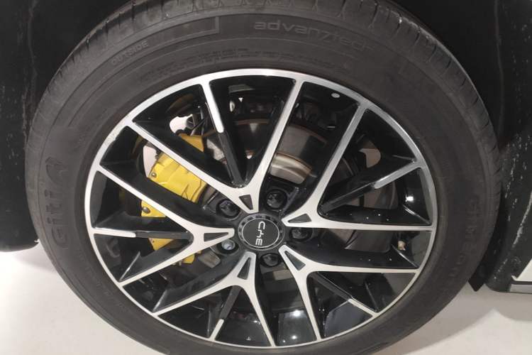 Used BYD Seal 07 DM-i 2025 DM-i 1.5L 125km Elite Model Right Rear Wheel Hub