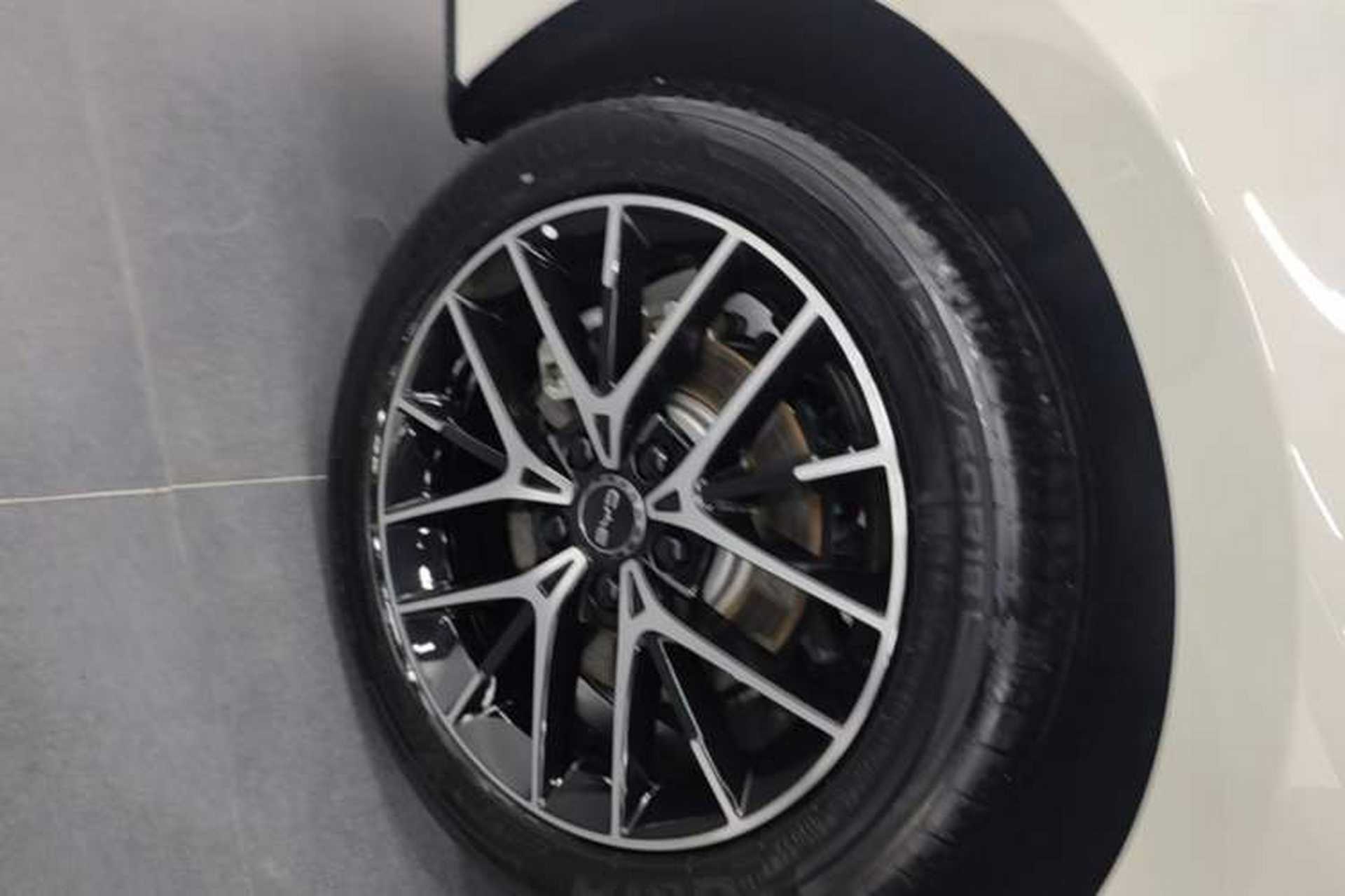 Used BYD Seal 07 DM-i 2025 Intelligent Driving Version DM-i 1.5L 125 km Prestige Edition Right Rear Wheel Hub