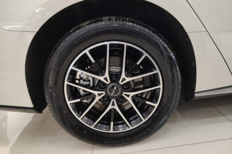 Used BYD Seal 07 DM-i 2025 DM-i 1.5L 70km Elite Model Right Rear Wheel Hub