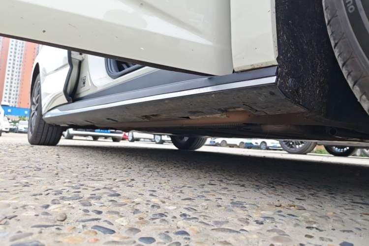 Used BYD Seal 07 DM-i 2025 DM-i 1.5L 125km Elite Model Right Side Sill