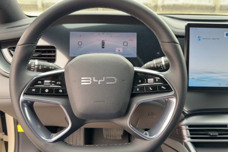 Used BYD Seal 07 DM-i 2025 DM-i 1.5L 70km Elite Model Steering Wheel