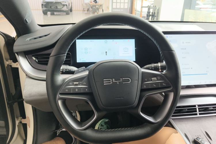 Used BYD Seal 07 DM-i 2025 DM-i 1.5L 125km Prestige Model Steering Wheel