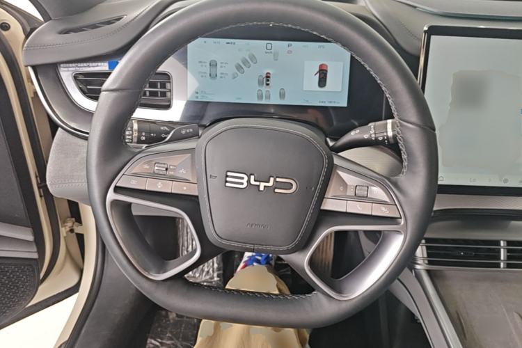 Used BYD Seal 07 DM-i 2025 DM-i 1.5L 125km Prestige Model Steering Wheel