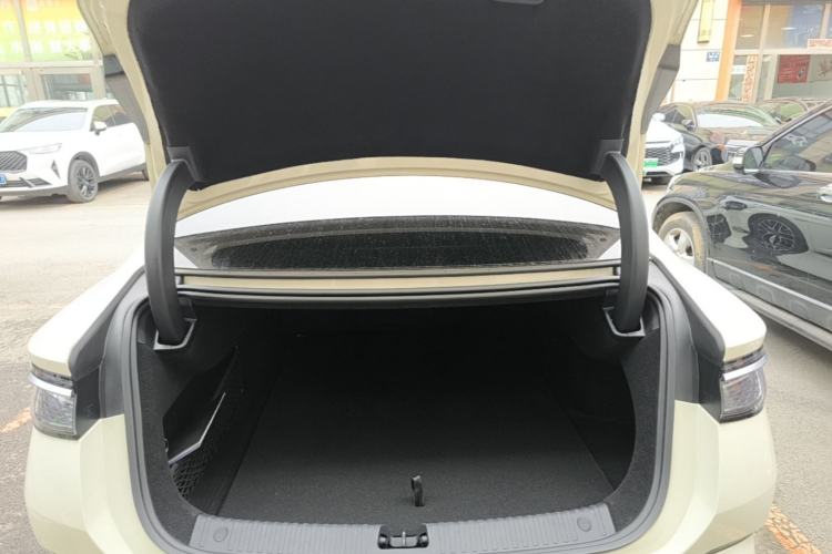 Used BYD Seal 07 DM-i 2025 DM-i 1.5L 125km Luxury Model Trunk
