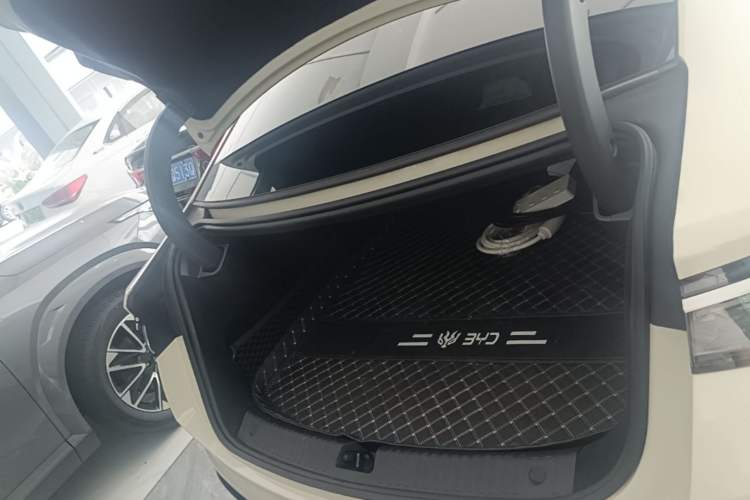 Used BYD Seal 07 DM-i 2025 Intelligent Driving Version DM-i 1.5L 125 km Luxury Edition Trunk