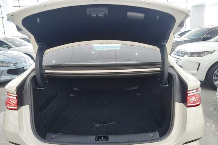 Used BYD Seal 07 DM-i 2025 DM-i 1.5L 125km Elite Model Trunk