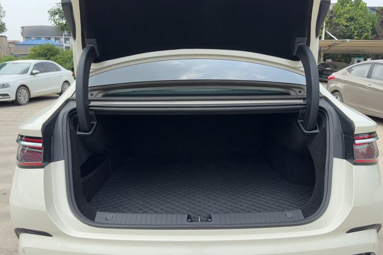 Used BYD Seal 07 DM-i 2025 DM-i 1.5L 70km Elite Model Trunk