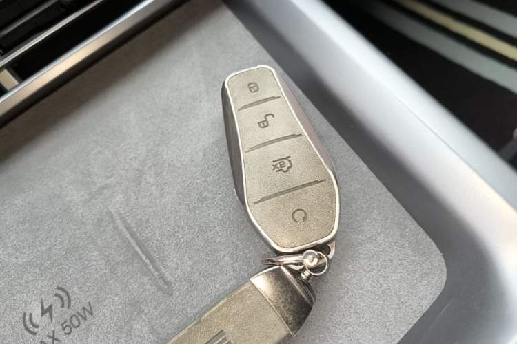 Used BYD Seal 07 DM-i 2025 DM-i 1.5L 125km Luxury Model Vehicle Key