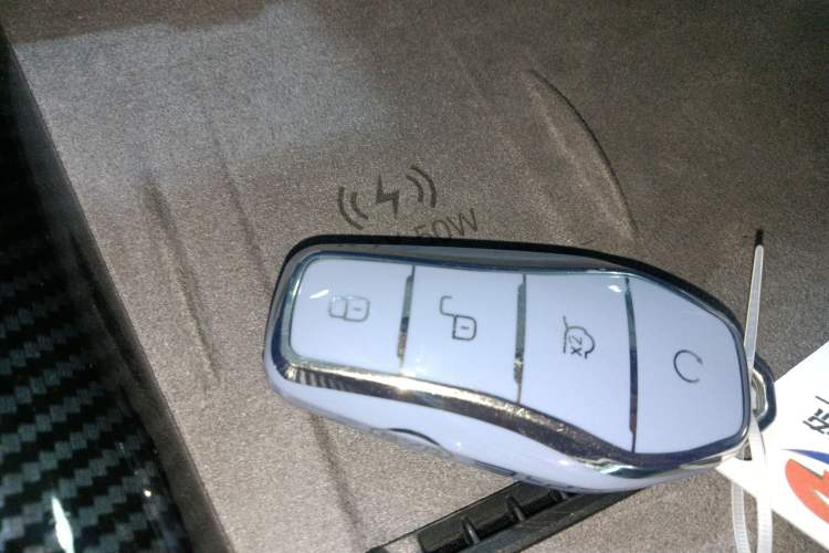 Used BYD Seal 07 DM-i 2025 Intelligent Driving Version DM-i 1.5L 125 km Prestige Edition Vehicle Key