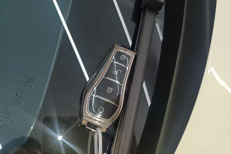 Used BYD Seal 07 DM-i 2025 Intelligent Driving Version DM-i 1.5L 125 km Luxury Edition Vehicle Key