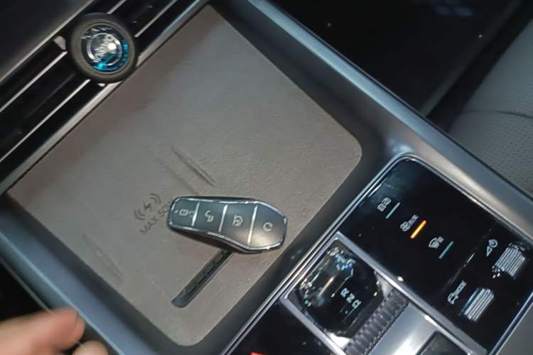 Used BYD Seal 07 DM-i 2025 DM-i 1.5L 125km Luxury Model Vehicle Key