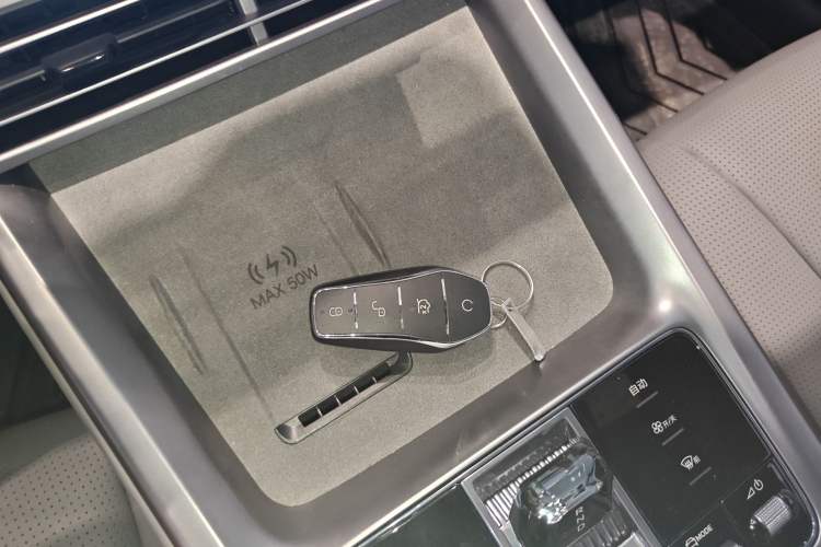 Used BYD Seal 07 DM-i 2025 Intelligent Driving Version DM-i 1.5L 125 km Prestige Edition Vehicle Key