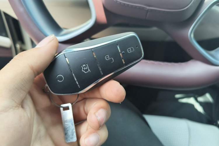 Used BYD Seal 07 DM-i 2025 Intelligent Driving Version DM-i 1.5L 125 km Luxury Edition Vehicle Key