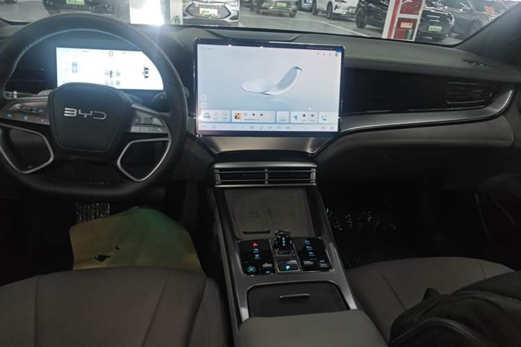 Used BYD Seal 07 DM-i 2025 Intelligent Driving Version DM-i 1.5L 125 km Prestige Edition Audio And AC Panel